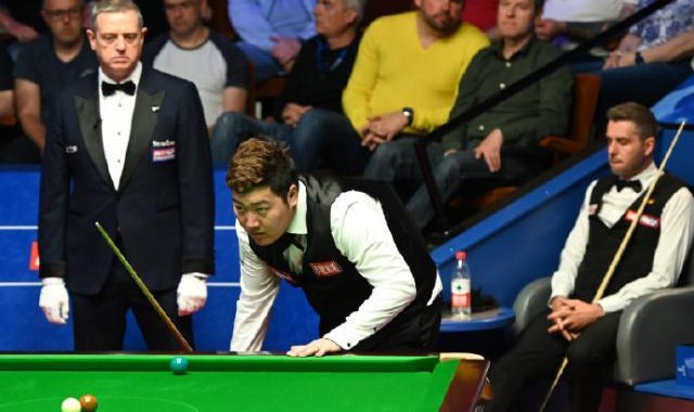 开云体育官网-颜丙涛力克塞尔比进八强 创世锦赛单局用时纪录