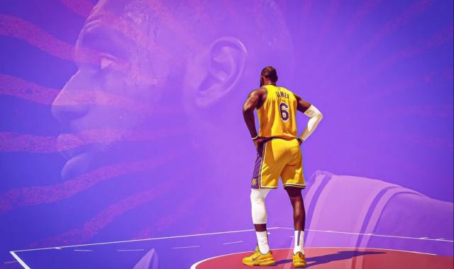 开云体育APP-年龄无碍老詹打出高效赛季 转型五号位成减负妙招